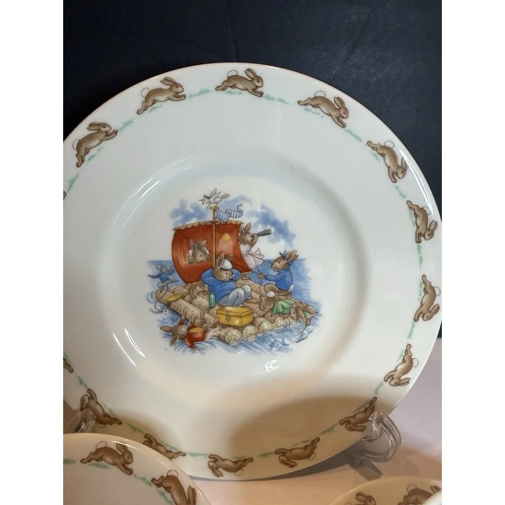Royal Doulton Bunnykins 4-Piece Child Dinnerware Set Plate Bowl Cup Saucer